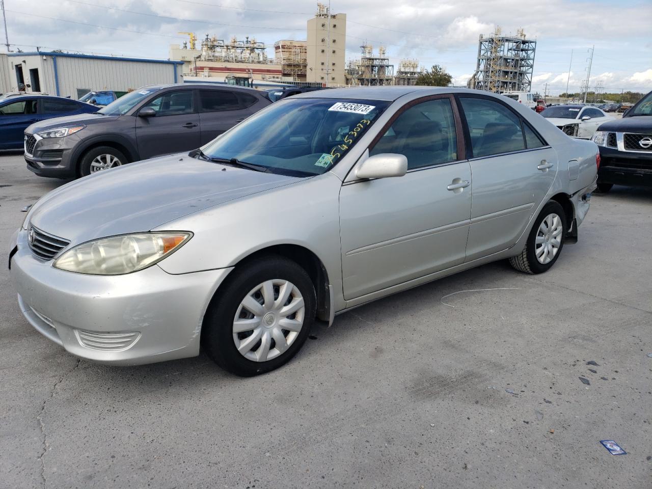 Image 1 of 2005 TOYOTA CAMRY LE 2005 with VIN 4T1BE32K55U085696