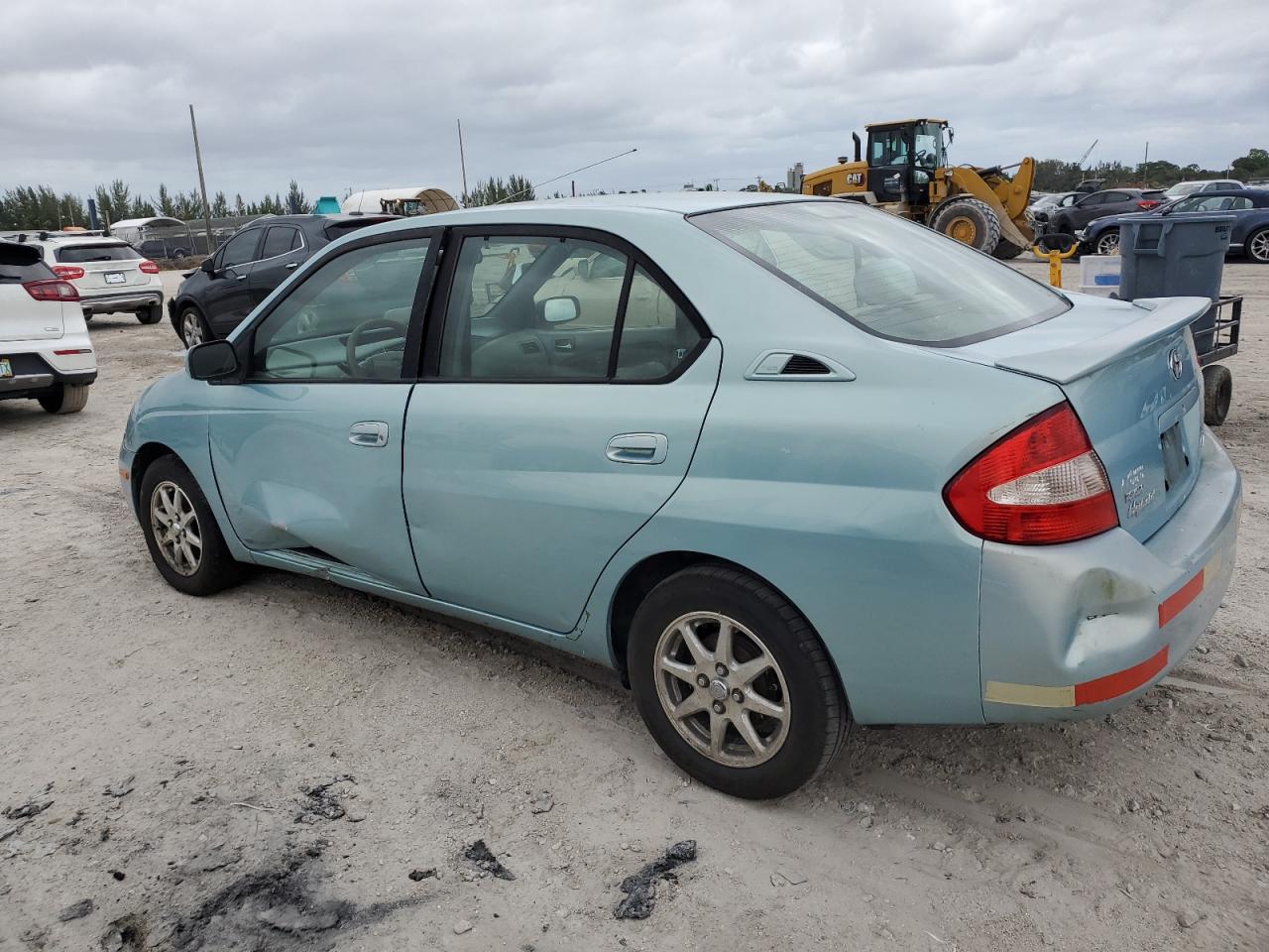 Image 2 of 2002 TOYOTA PRIUS  2002 with VIN JT2BK18U020057617