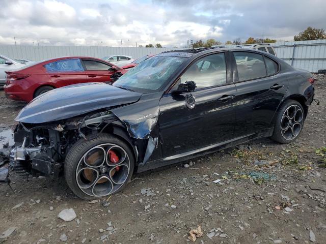 Изображение 1 2023 ALFA ROMEO GIULIA TI 2023 с VIN ZARFANBN5P7670972