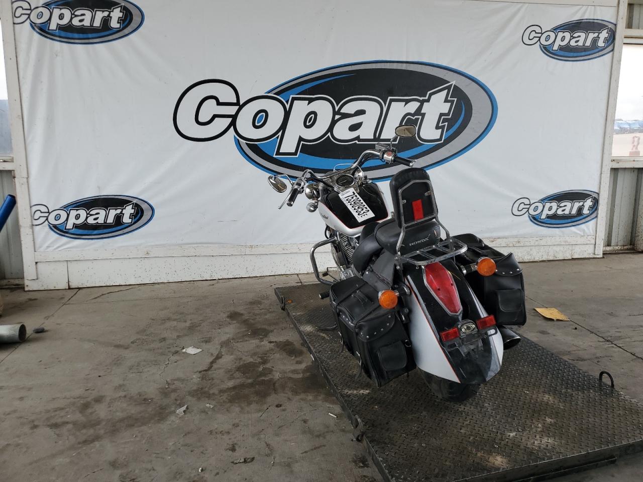 Изображение 3 2004 HONDA VT750 CA 2004 с VIN JH2RC50364K010278