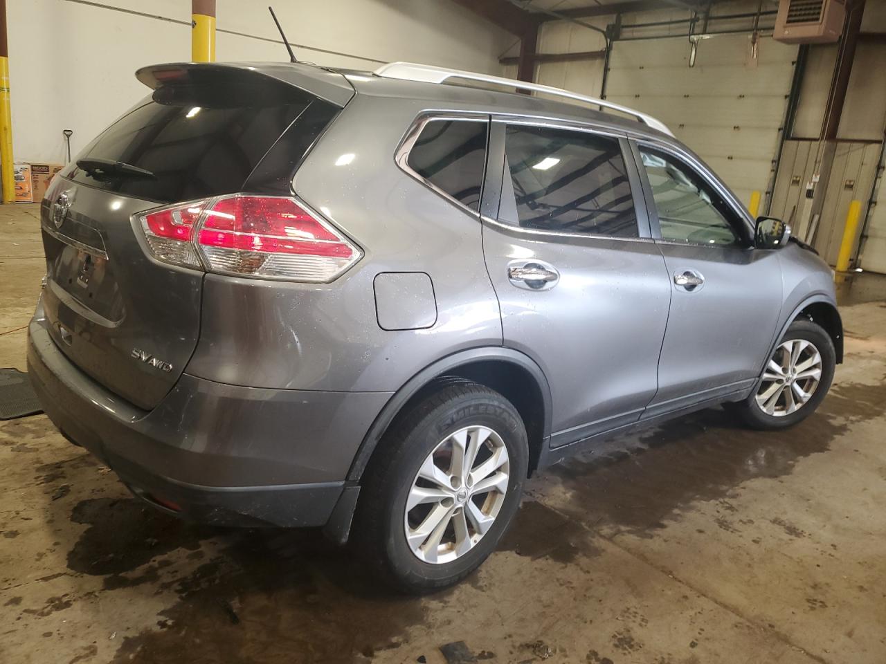 Image 3 of 2015 NISSAN ROGUE S 2015 with VIN KNMAT2MV1FP572983