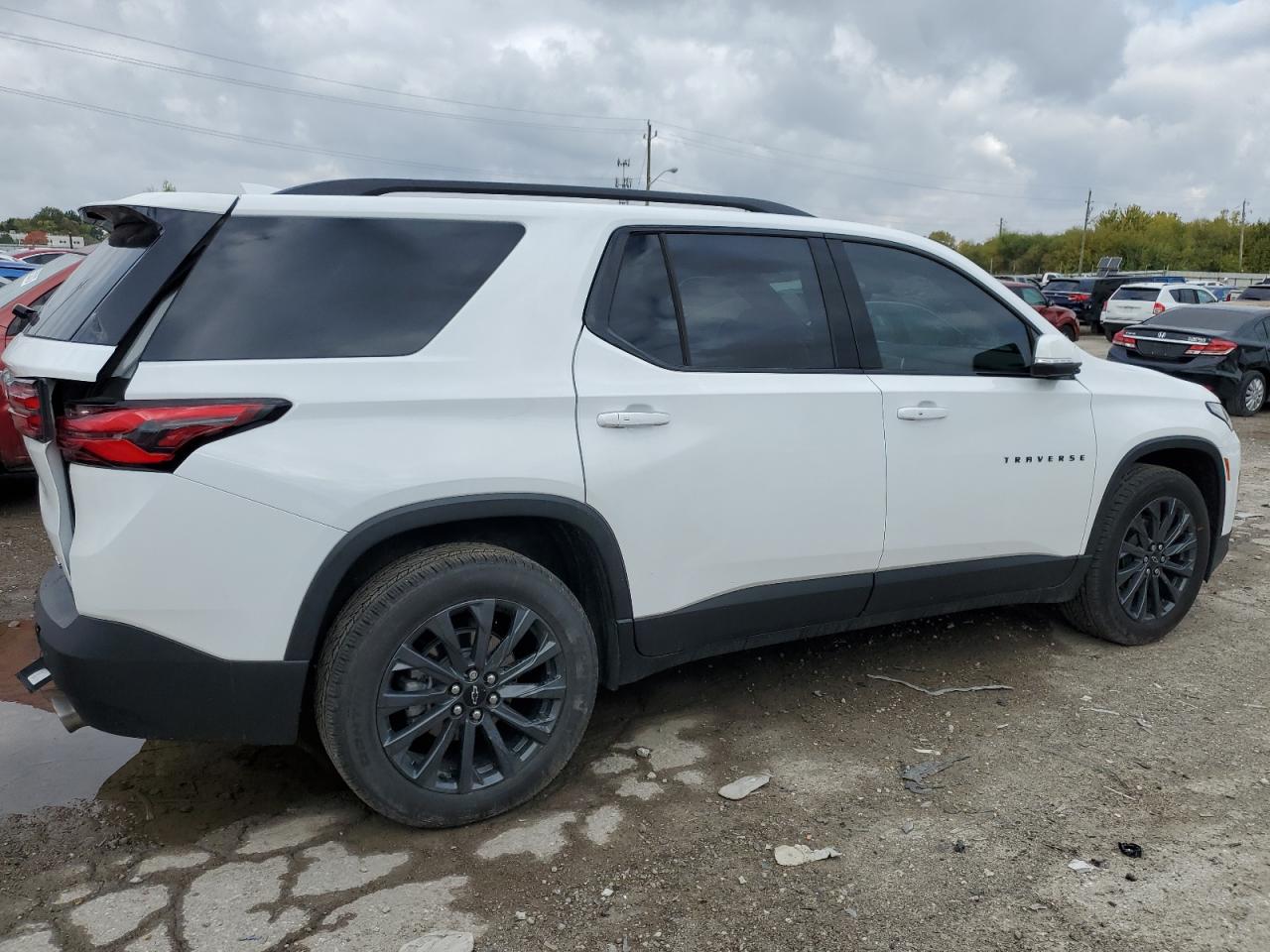 Image 3 of 2022 CHEVROLET TRAVERSE RS 2022 with VIN 1GNEVJKW0NJ184802