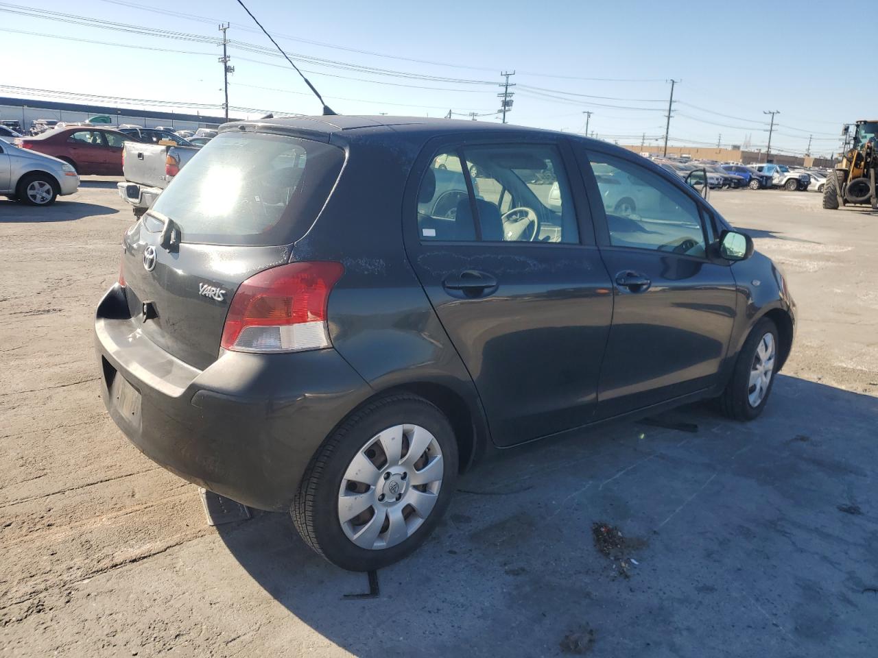 Image 3 of 2009 TOYOTA YARIS  2009 with VIN JTDKT903895247121