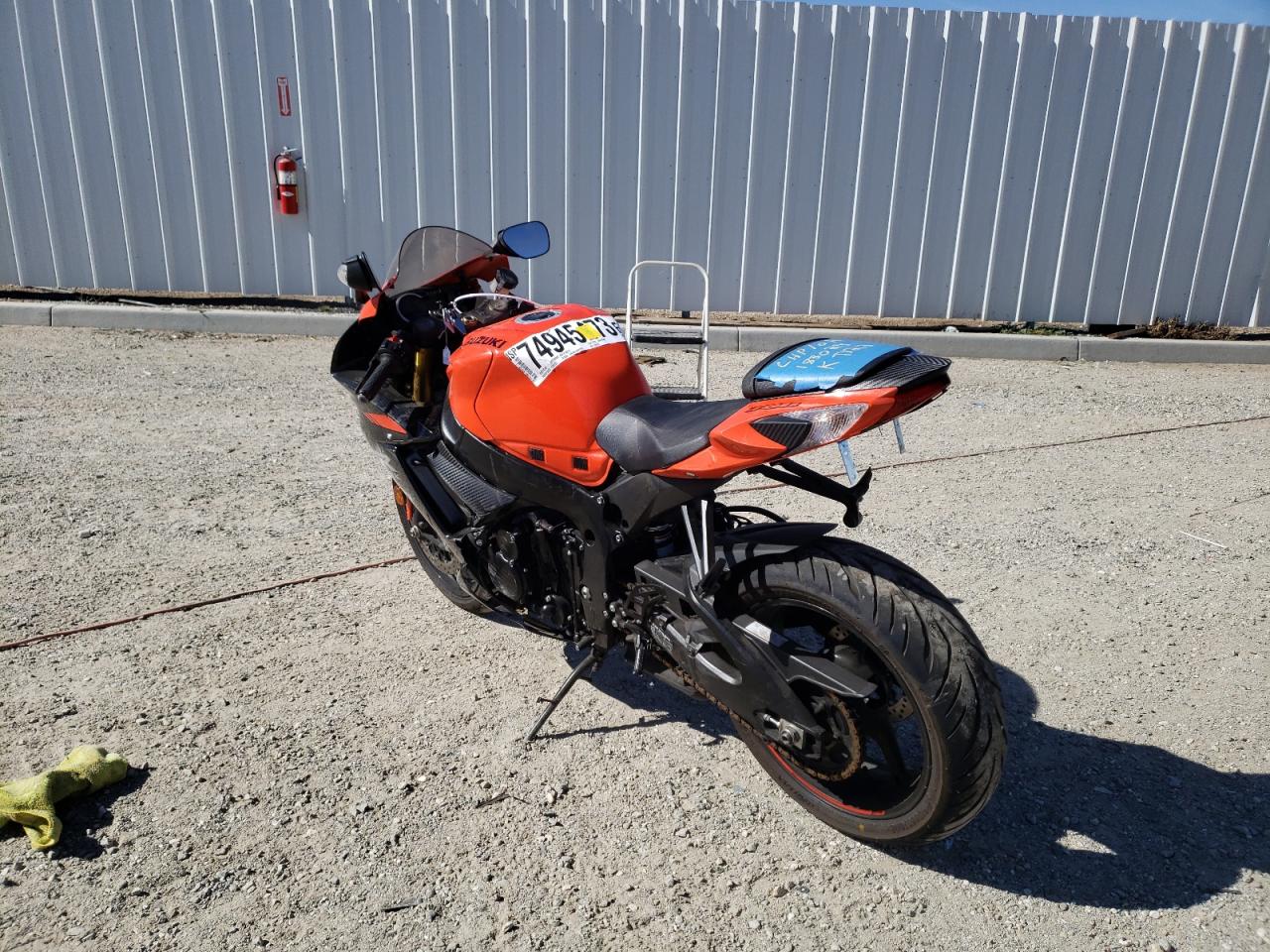 Image 3 of 2022 SUZUKI GSX-R750  2022 with VIN JS1GR7MA9N7100896