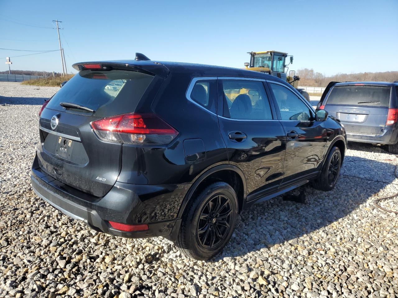 Obraz 3 z 2019 NISSAN ROGUE S 2019 z VIN 5N1AT2MV5KC736510