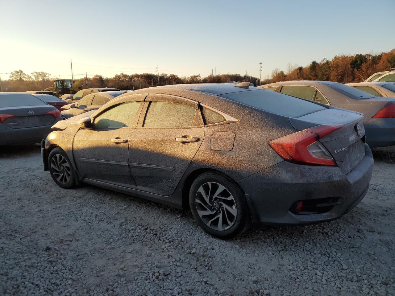 Obraz 2 z 2017 HONDA CIVIC EX 2017 z VIN 2HGFC2F7XHH541048
