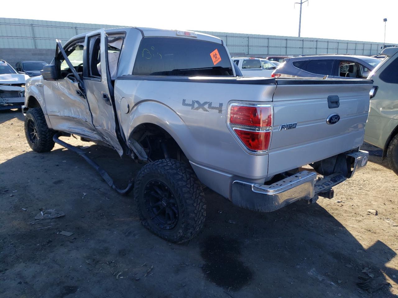 Obraz 2 z 2014 FORD F150 SUPERCREW 2014 z VIN 1FTFW1ET8EKD69637