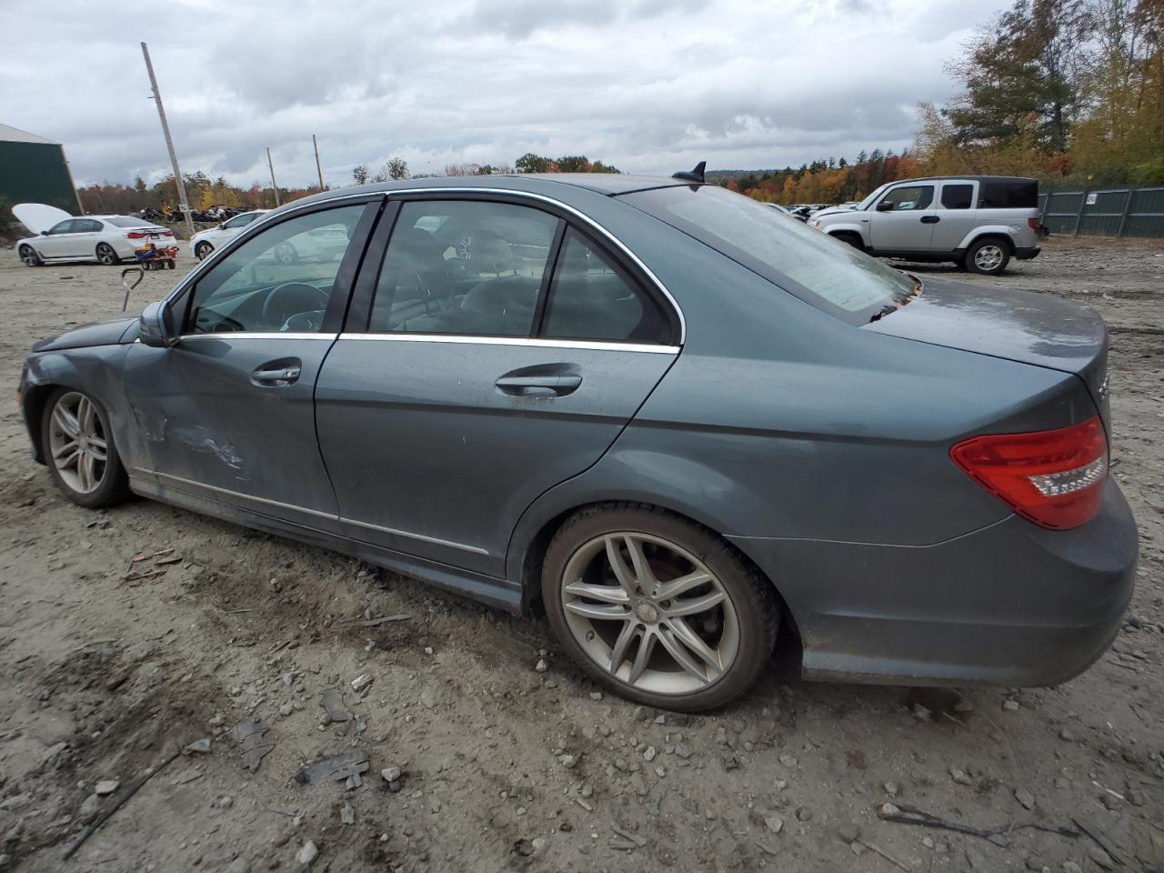 Image 2 of 2012 MERCEDES-BENZ C 300 4MATIC 2012 with VIN WDDGF8BB7CA704954