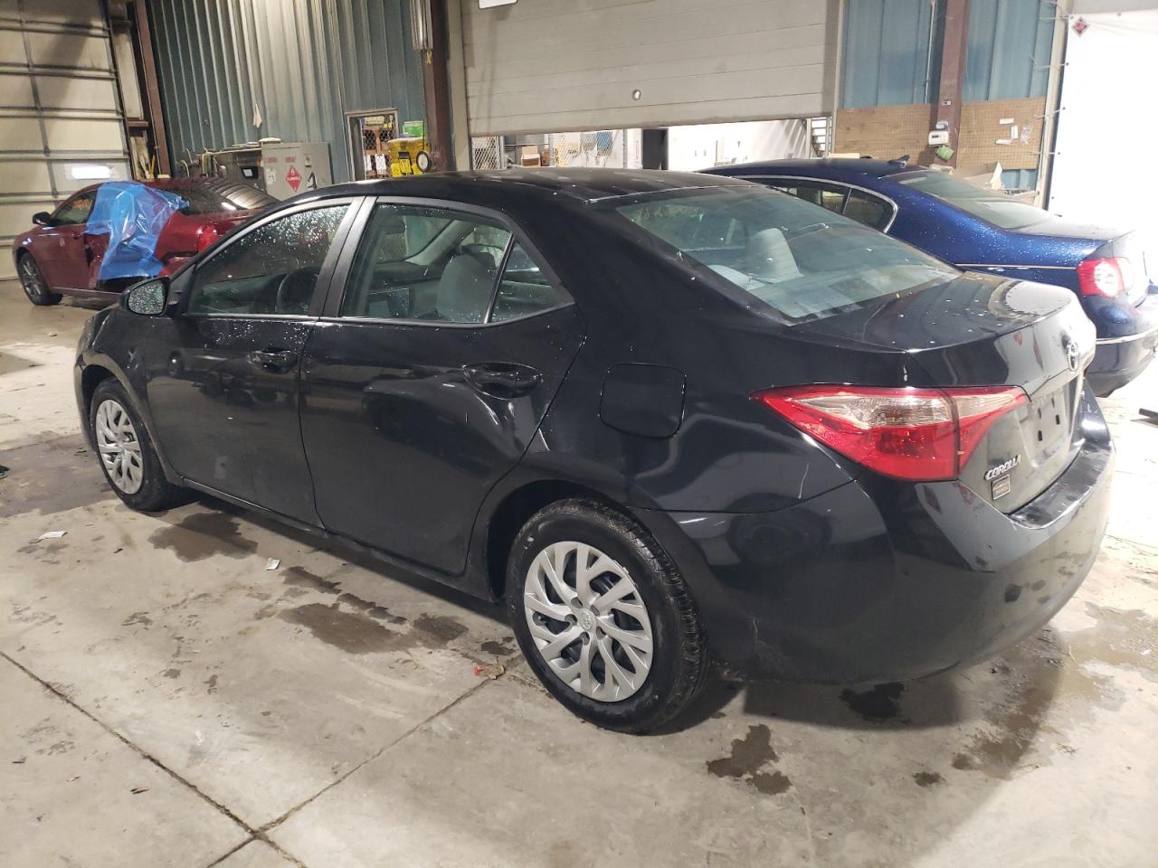 Изображение 2 2017 TOYOTA COROLLA L 2017 с VIN 5YFBURHE0HP595192