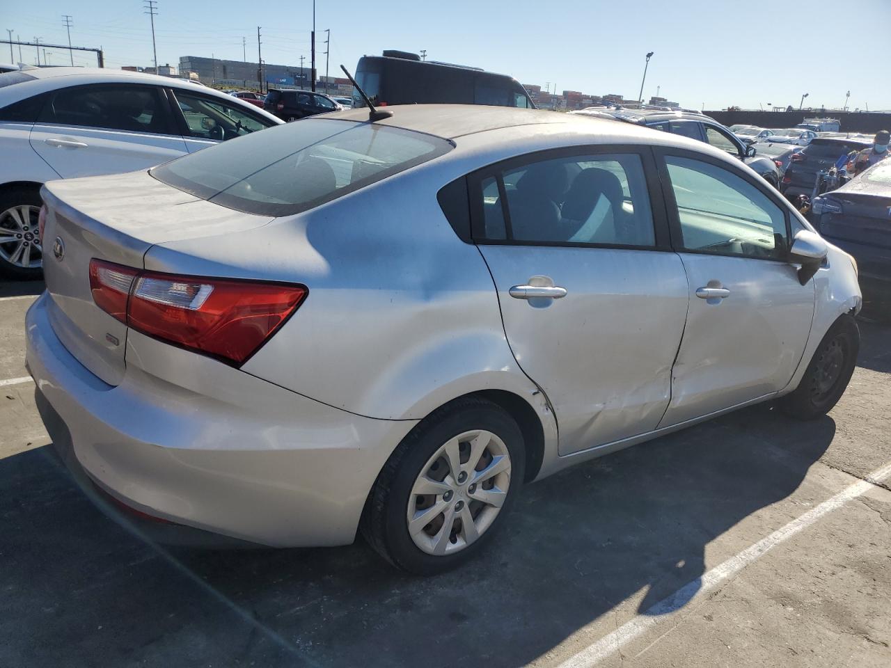 Изображение 3 2016 KIA RIO LX 2016 с VIN KNADM4A36G6559661
