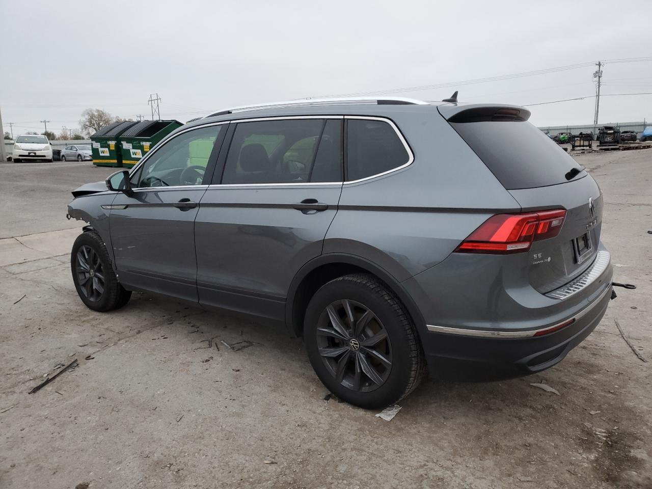 Изображение 2 2022 VOLKSWAGEN TIGUAN SE 2022 с VIN 3VV2B7AX2NM161561