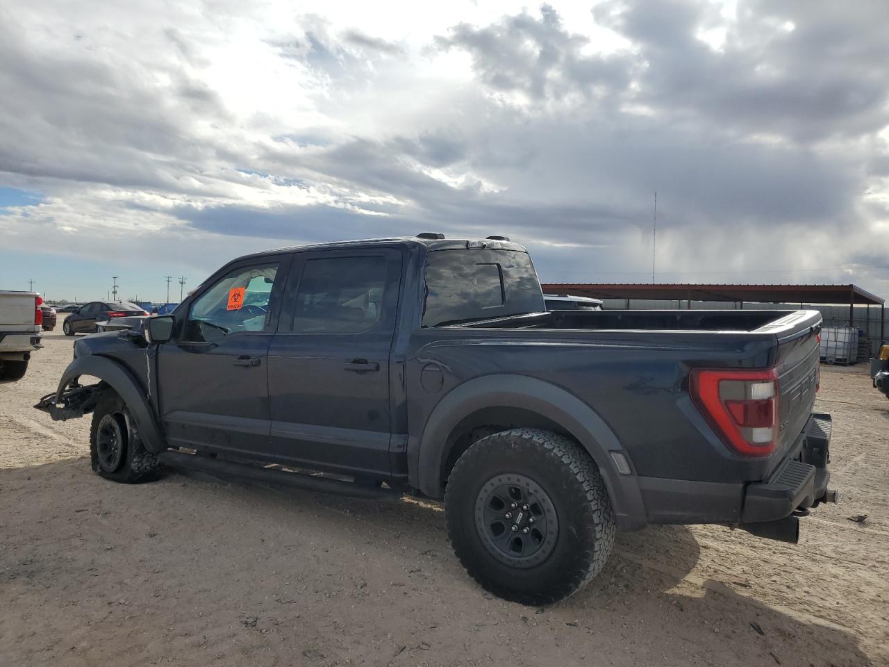 Obraz 2 z 2022 FORD F150 RAPTOR 2022 z VIN 1FTFW1RG1NFC44758