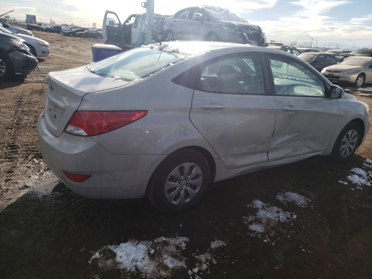 Изображение 3 2017 HYUNDAI ACCENT SE 2017 с VIN KMHCT4AE8HU173061