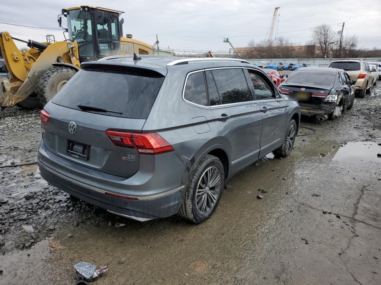 Image 3 of 2018 VOLKSWAGEN TIGUAN SE 2018 with VIN 3VV2B7AXXJM158028