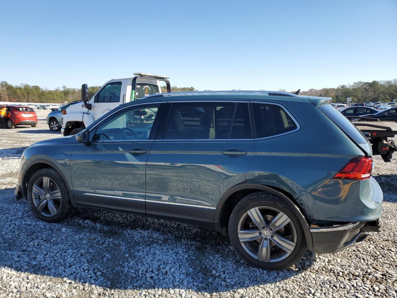 Изображение 2 2019 VOLKSWAGEN TIGUAN SEL PREMIUM 2019 с VIN 3VV4B7AX6KM117731