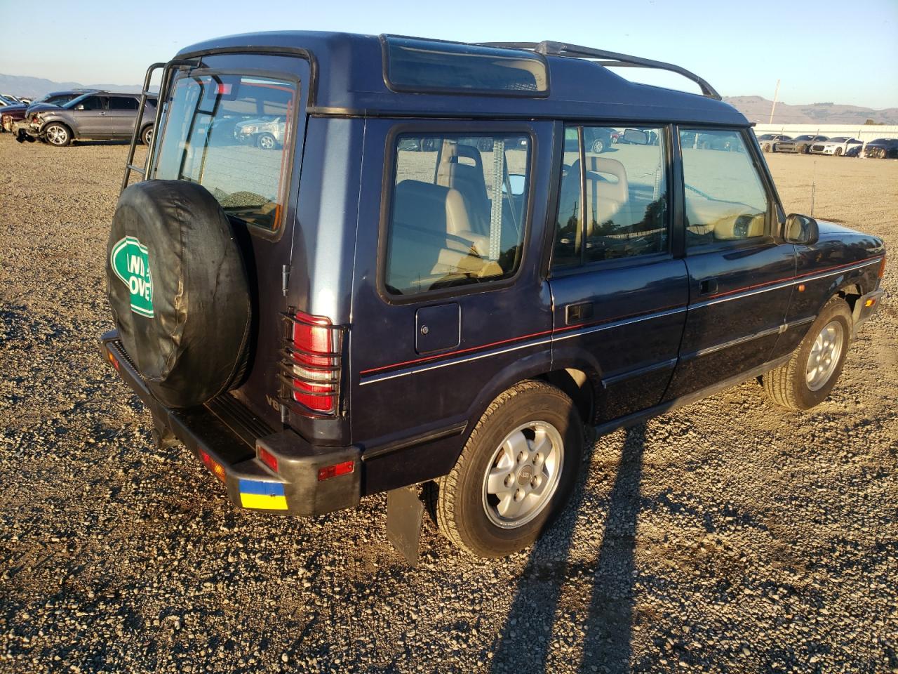 Image 3 of 1994 LAND ROVER DISCOVERY  1994 with VIN SALJY124XRA082175