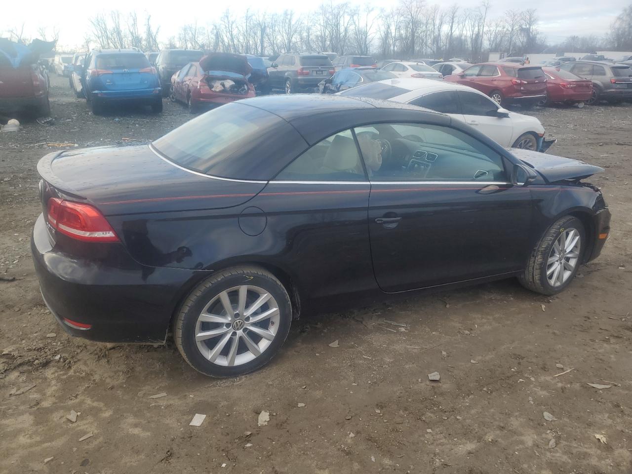 Image 3 of 2014 VOLKSWAGEN EOS KOMFORT 2014 with VIN WVWBW8AH2EV003230