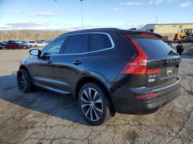 Image 2 of 2022 VOLVO XC60 B5 MOMENTUM 2022 with VIN YV4L12RK5N1952081