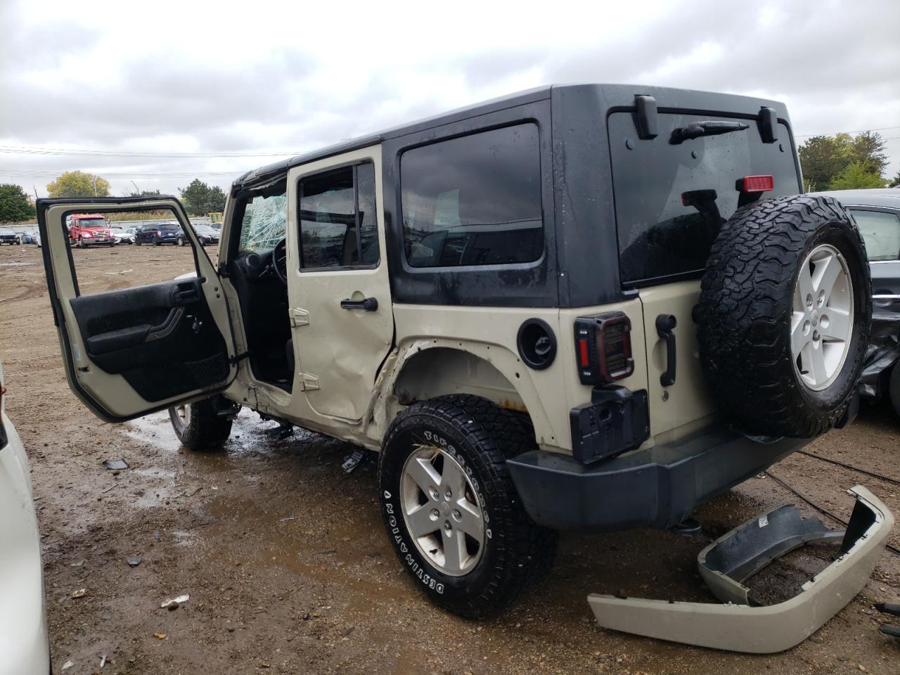 Image 2 of 2017 JEEP WRANGLER UNLIMITED SPORT 2017 with VIN 1C4BJWDG9HL738499