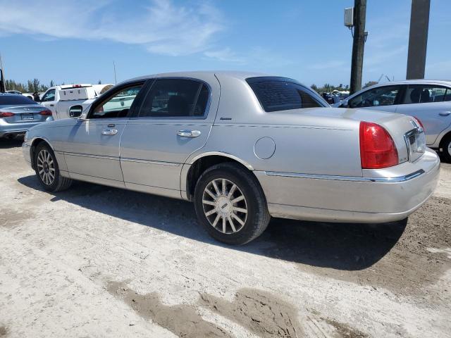 Image 2 of 2006 LINCOLN TOWN CAR SIGNATURE 2006 with VIN 1LNHM81W86Y643369