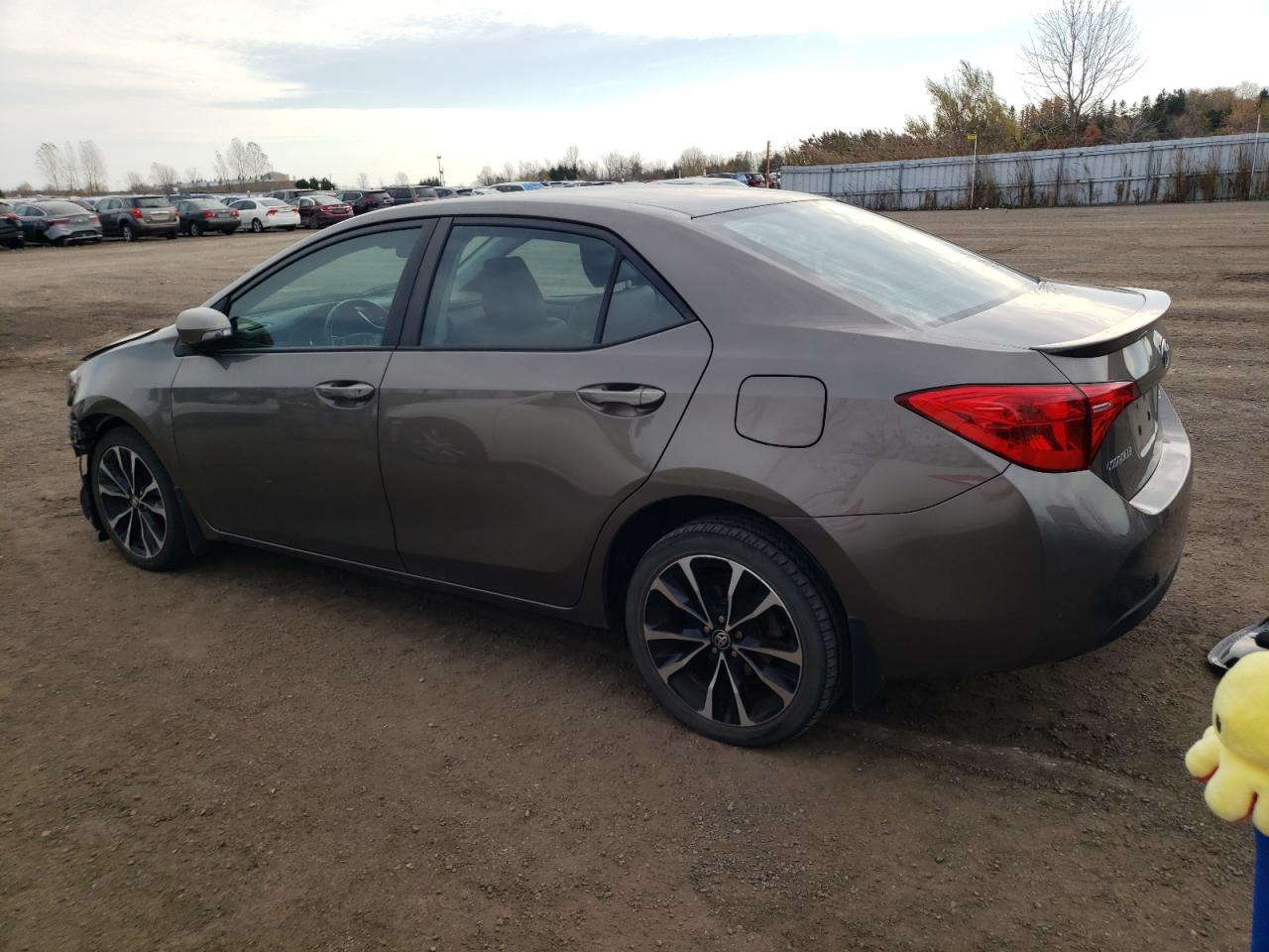 Изображение 2 Toyota Corolla L 2017 с VIN 2T1BURHE5HC860690
