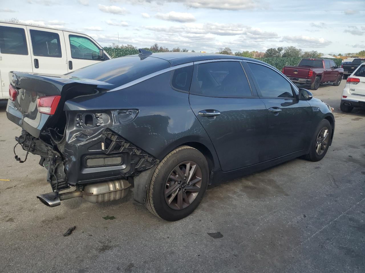 Image 3 of 2019 KIA OPTIMA LX 2019 with VIN 5XXGT4L30KG376492