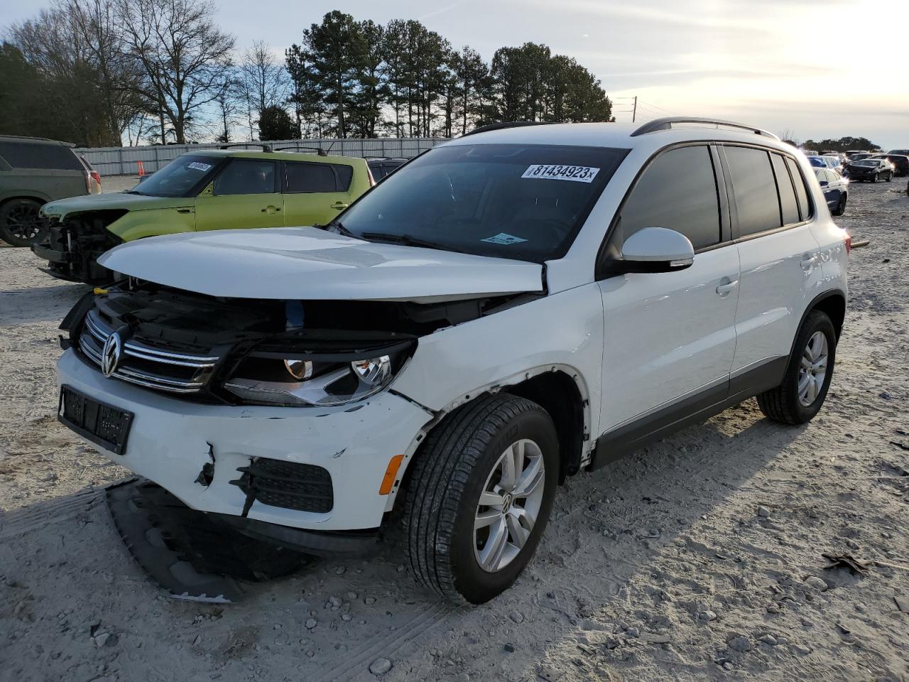 Image 1 of 2016 VOLKSWAGEN TIGUAN S 2016 with VIN WVGAV7AX9GW003640