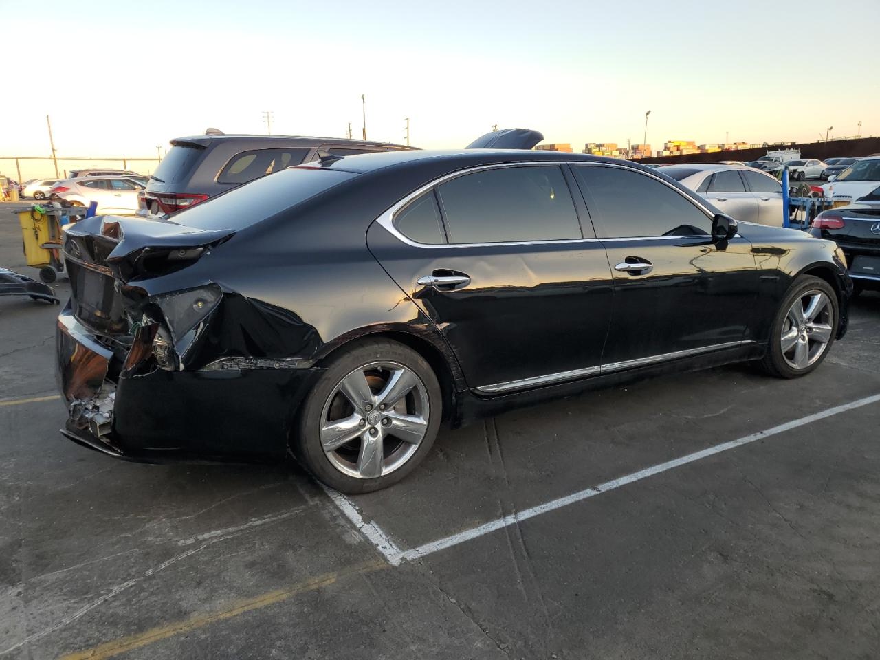 Obraz 3 z 2007 LEXUS LS 460L 2007 z VIN JTHGL46F375016827