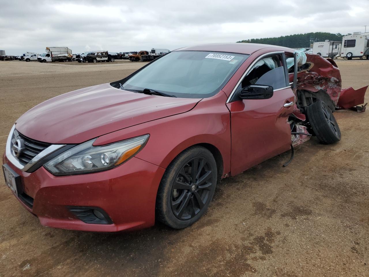 Image 1 of 2017 NISSAN ALTIMA 2.5 2017 with VIN 1N4AL3AP9HC169474