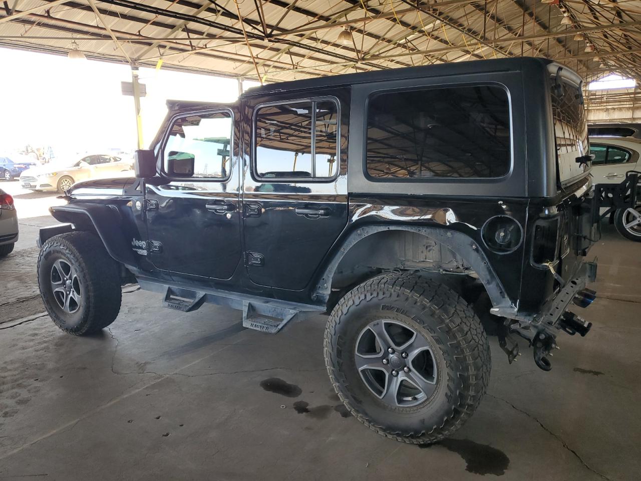 Image 2 of 2018 JEEP WRANGLER UNLIMITED SPORT 2018 with VIN 1C4HJXDG0JW128530