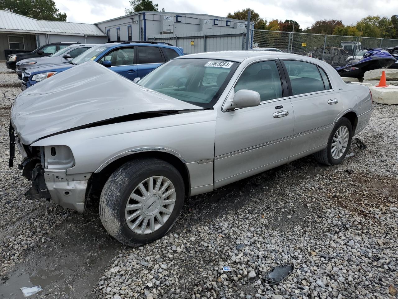2004 LINCOLN TOWN CAR EXECUTIVE 2004 image