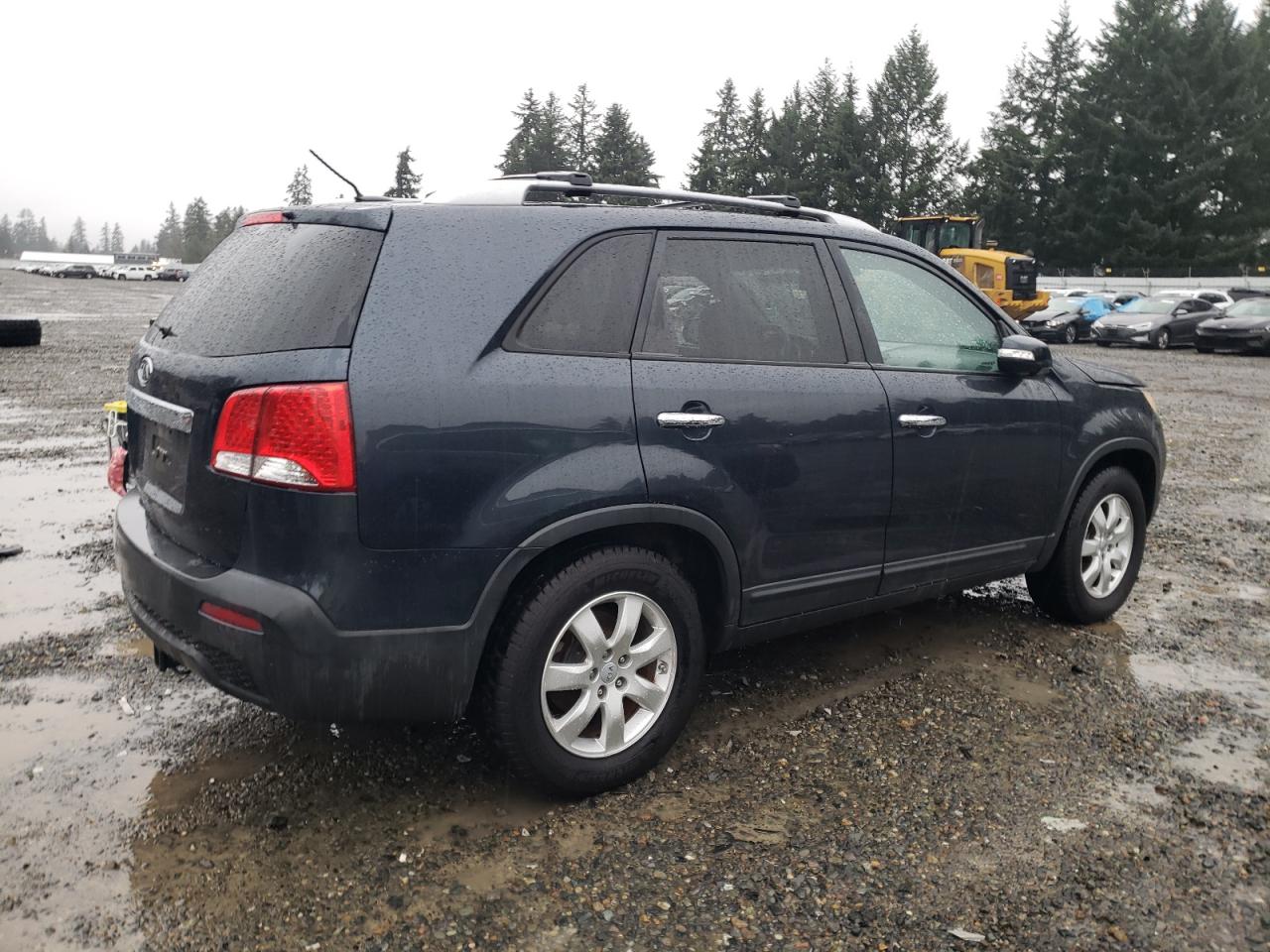 Image 3 of 2012 KIA SORENTO BASE 2012 with VIN 5XYKT4A64CG230567