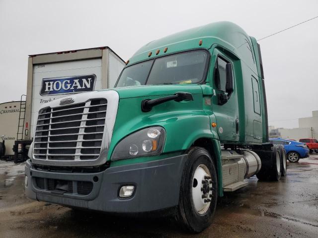 Image 2 of 2019 FREIGHTLINER CASCADIA 125  2019 with VIN 3AKJGLDR0KSKN8401