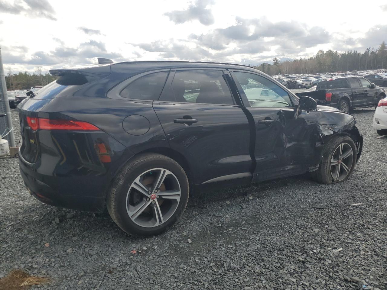 Obraz 3 z Jaguar F-Pace 300 Sport 2020 z VIN SADCX2GX3LA643162