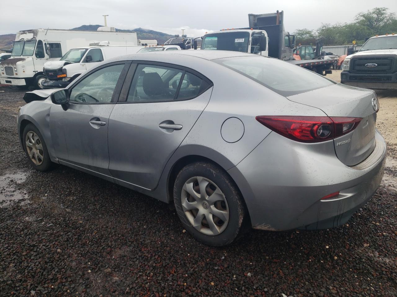 Image 2 of 2015 MAZDA 3 SPORT 2015 with VIN JM1BM1U77F1262448