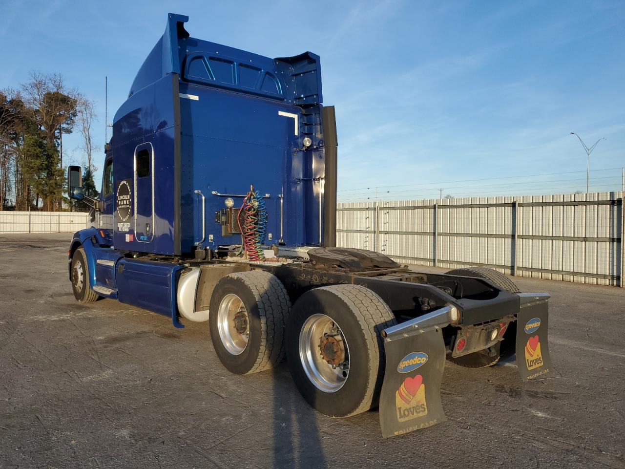 Obraz 3 z 2017 PETERBILT 579  2017 z VIN 1XPBD49X2HD443256