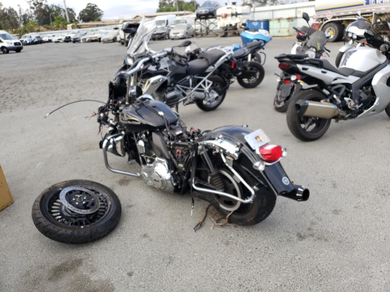 Image 3 of 2012 HARLEY-DAVIDSON FLTRU ROAD GLIDE ULTRA 2012 with VIN 1HD1KGM31CB664410