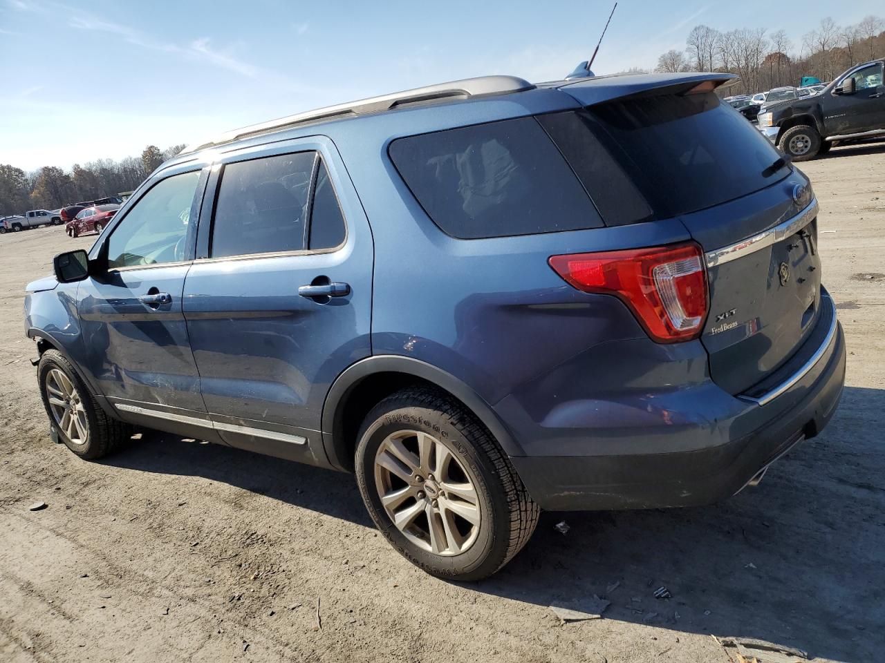 Image 2 of 2018 FORD EXPLORER XLT 2018 with VIN 1FM5K8D8XJGC90069