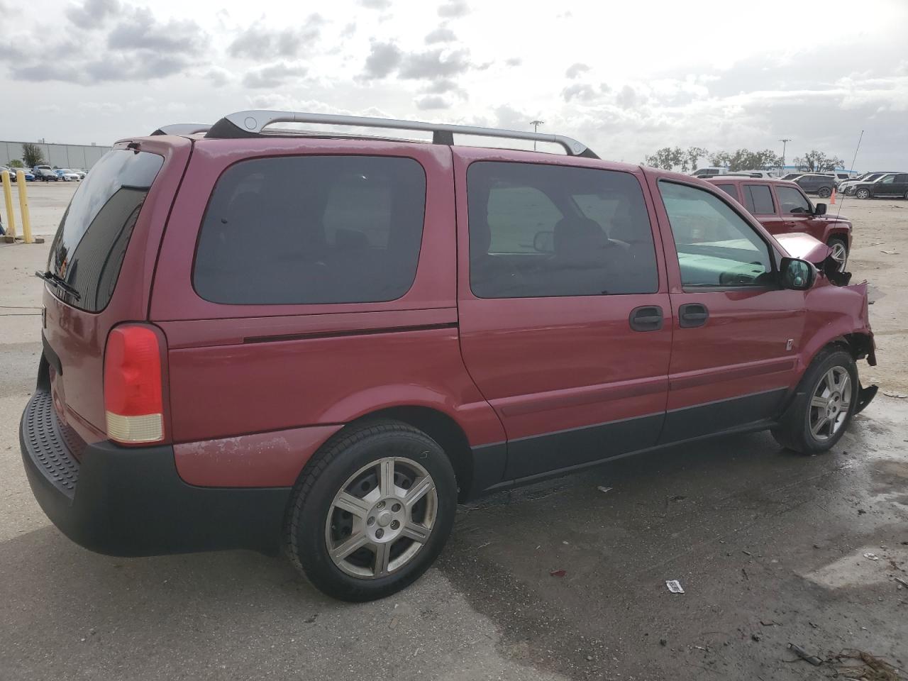 Image 3 of 2005 SATURN RELAY 2 2005 with VIN 5GZDV03L75D205063