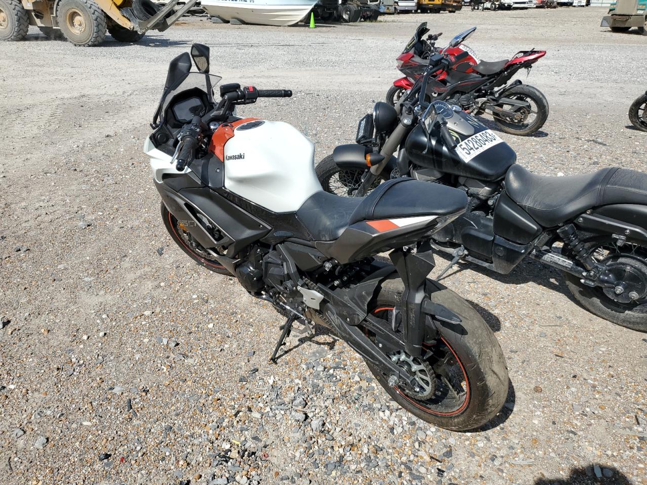 Image 3 of 2023 KAWASAKI EX650 R 2023 with VIN ML5EXER1XPDA94835
