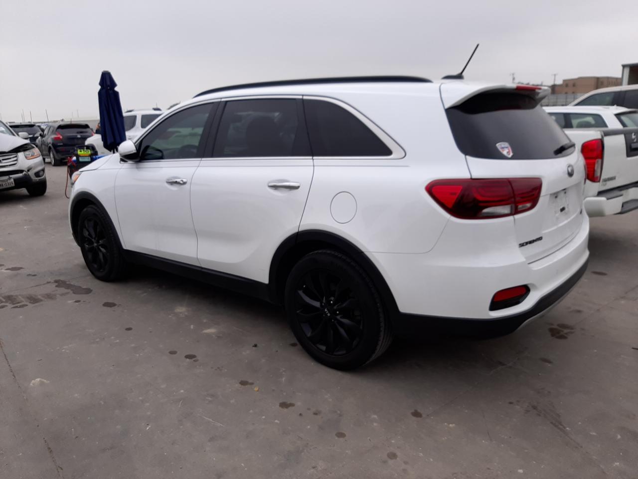 Image 2 of 2020 KIA SORENTO EX 2020 with VIN 5XYPH4A56LG708700