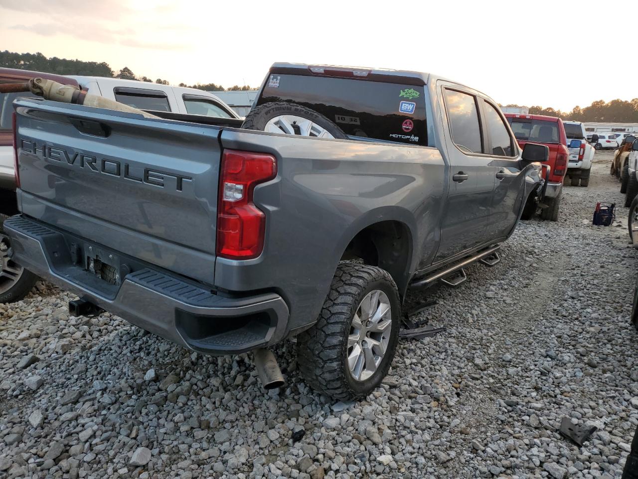 Image 3 of 2019 CHEVROLET SILVERADO C1500 CUSTOM 2019 with VIN 1GCPWBEH6KZ417189