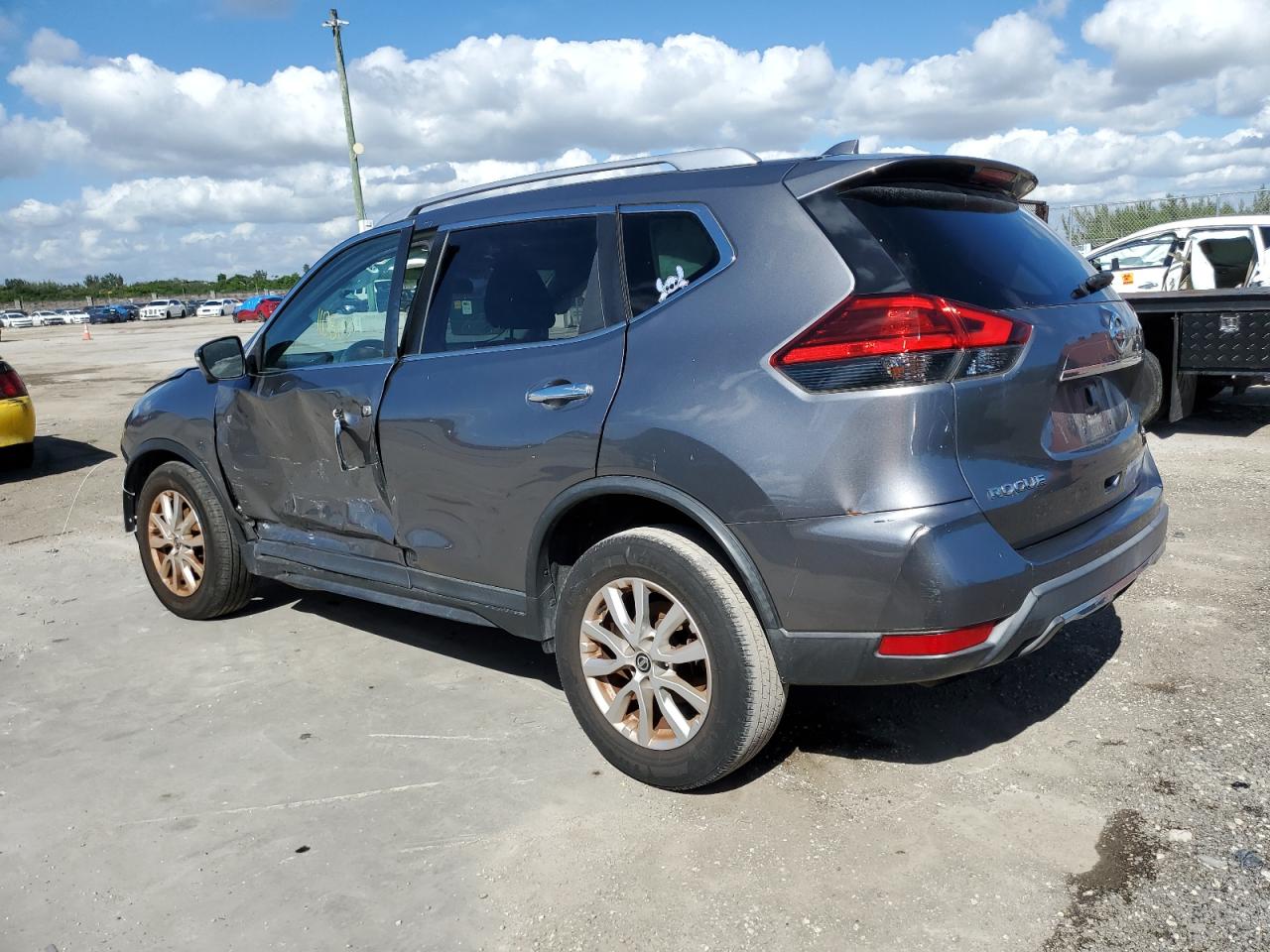 Image 2 of 2017 NISSAN ROGUE S 2017 with VIN KNMAT2MV0HP580687