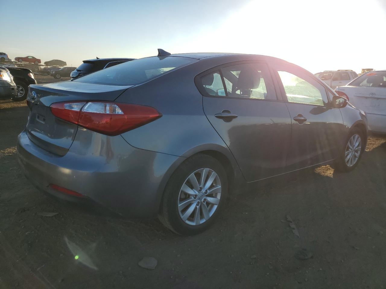 Изображение 3 2016 KIA FORTE LX 2016 с VIN KNAFX4A64G5503797