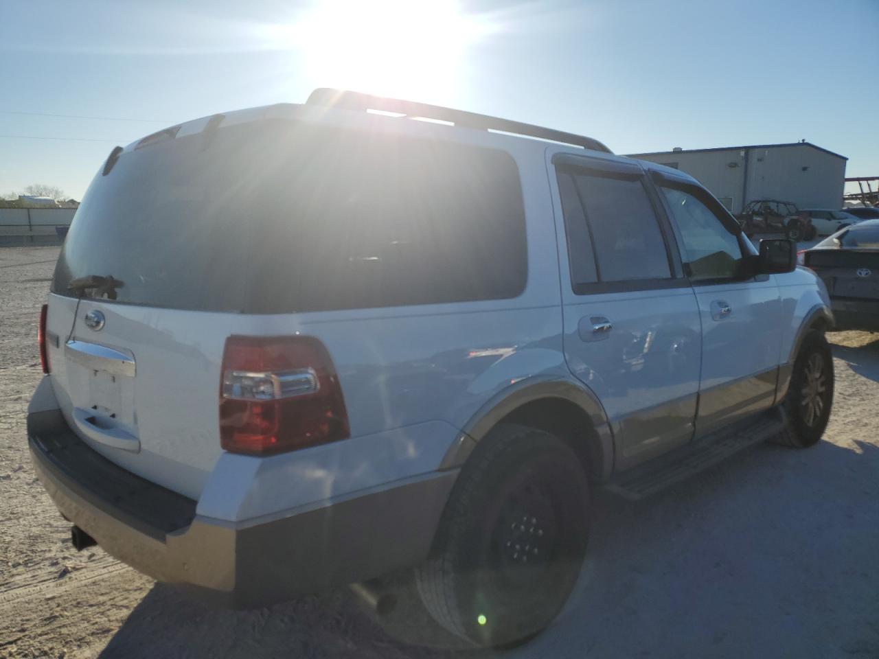 Изображение 3 2013 FORD EXPEDITION XLT 2013 с VIN 1FMJU1H55DEF53178