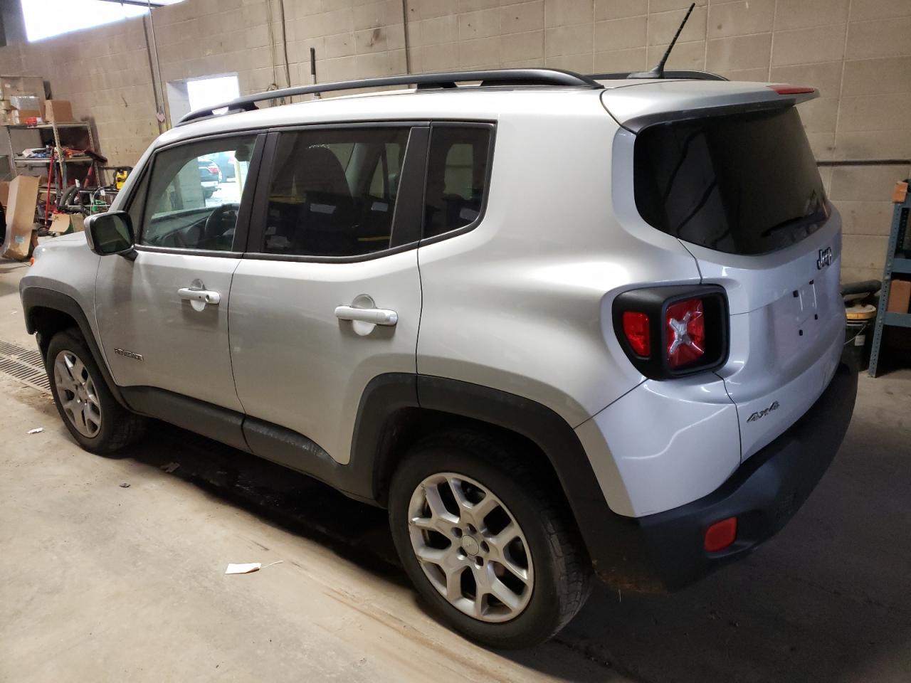 Изображение 2 2015 JEEP RENEGADE LATITUDE 2015 с VIN ZACCJBBT0FPB56413