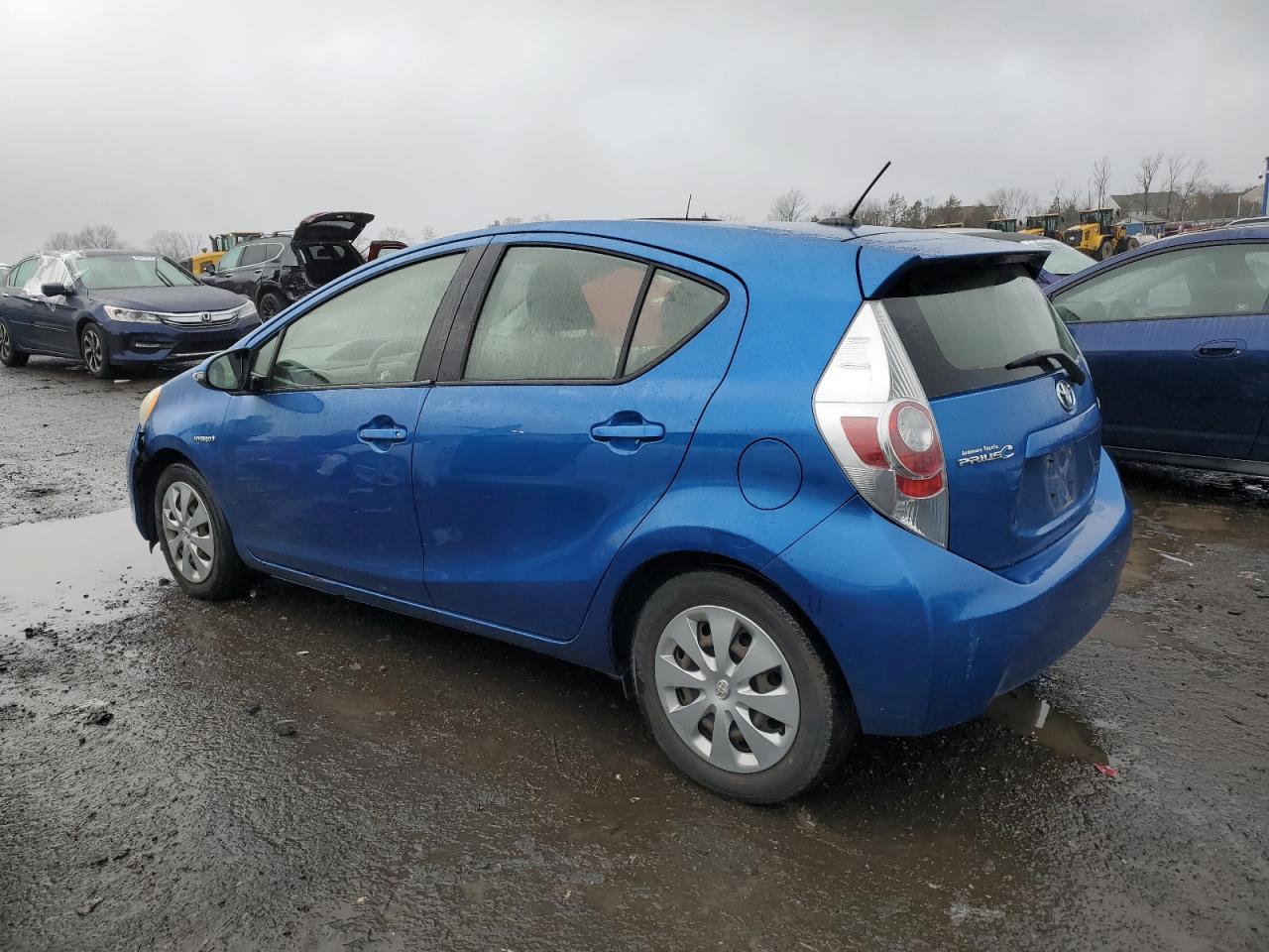 Obraz 2 z 2014 TOYOTA PRIUS C  2014 z VIN JTDKDTB38E1065380