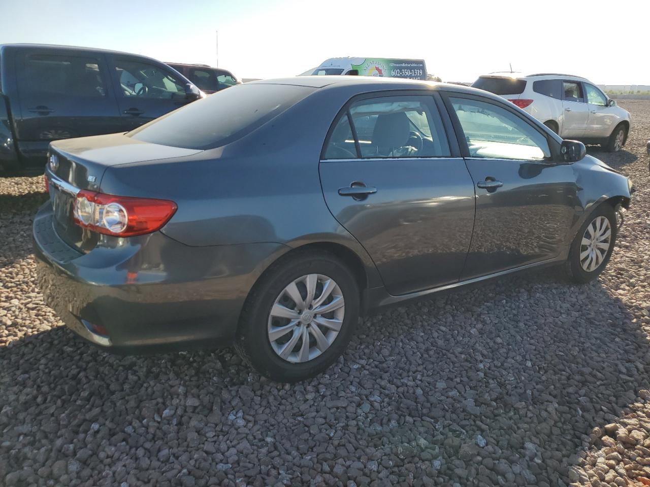Image 3 of 2013 TOYOTA COROLLA BASE 2013 with VIN 2T1BU4EE9DC928037