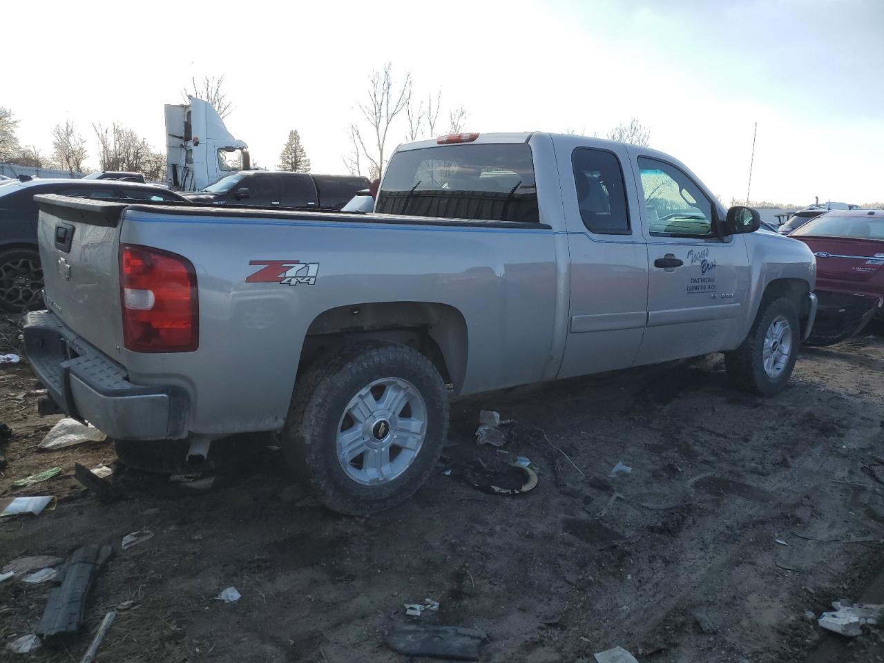 Image 3 of 2007 CHEVROLET SILVERADO K1500 2007 with VIN 2GCEK19J671706115