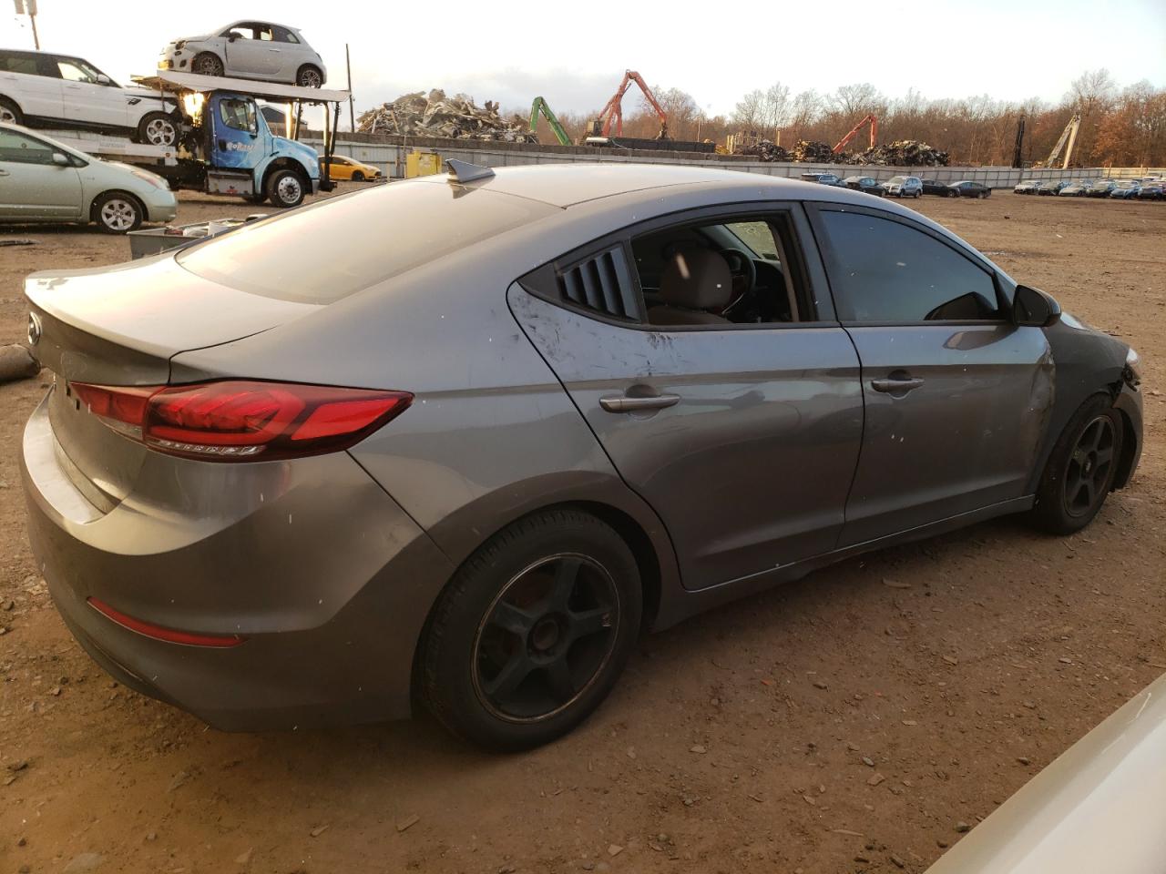 Image 3 of 2018 HYUNDAI ELANTRA SEL 2018 with VIN 5NPD84LF0JH329920